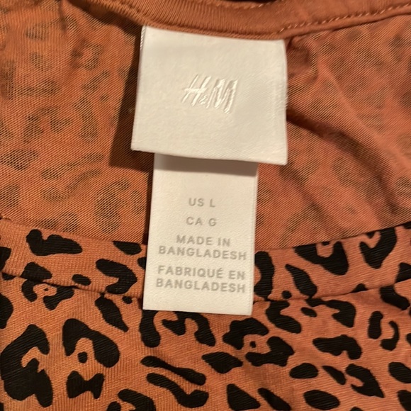 H&M Cheetah print crop top - Picture 3 of 4